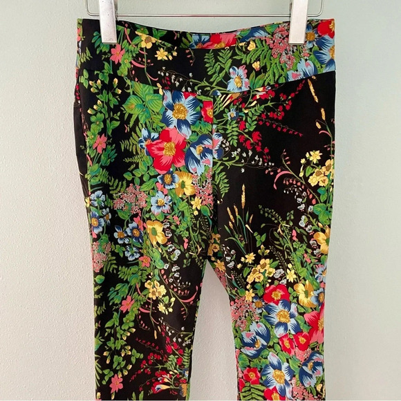 Soft Surroundings In Bloom Shaping Ankle Pants in Black Floral size SP - Picture 3 of 11